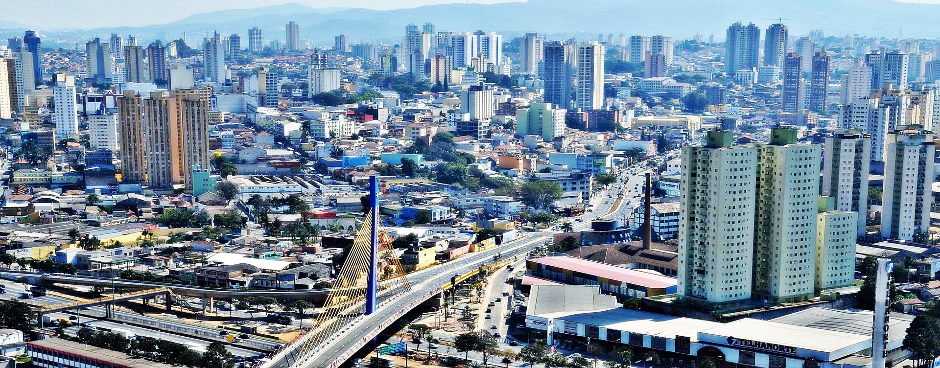 Quer viver em uma região de ponta, com excelentes imóveis e vias de acesso, além da vantagem de estar perto de São Paulo? Saiba onde morar em Guarulhos!